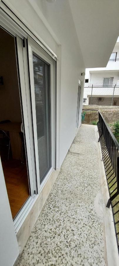 Cozy Apartment In Nea Smyrni Athens Exterior photo